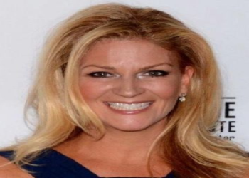 marisa wayne siblings