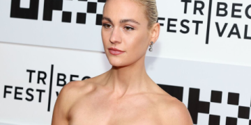 sophie skelton boyfriend