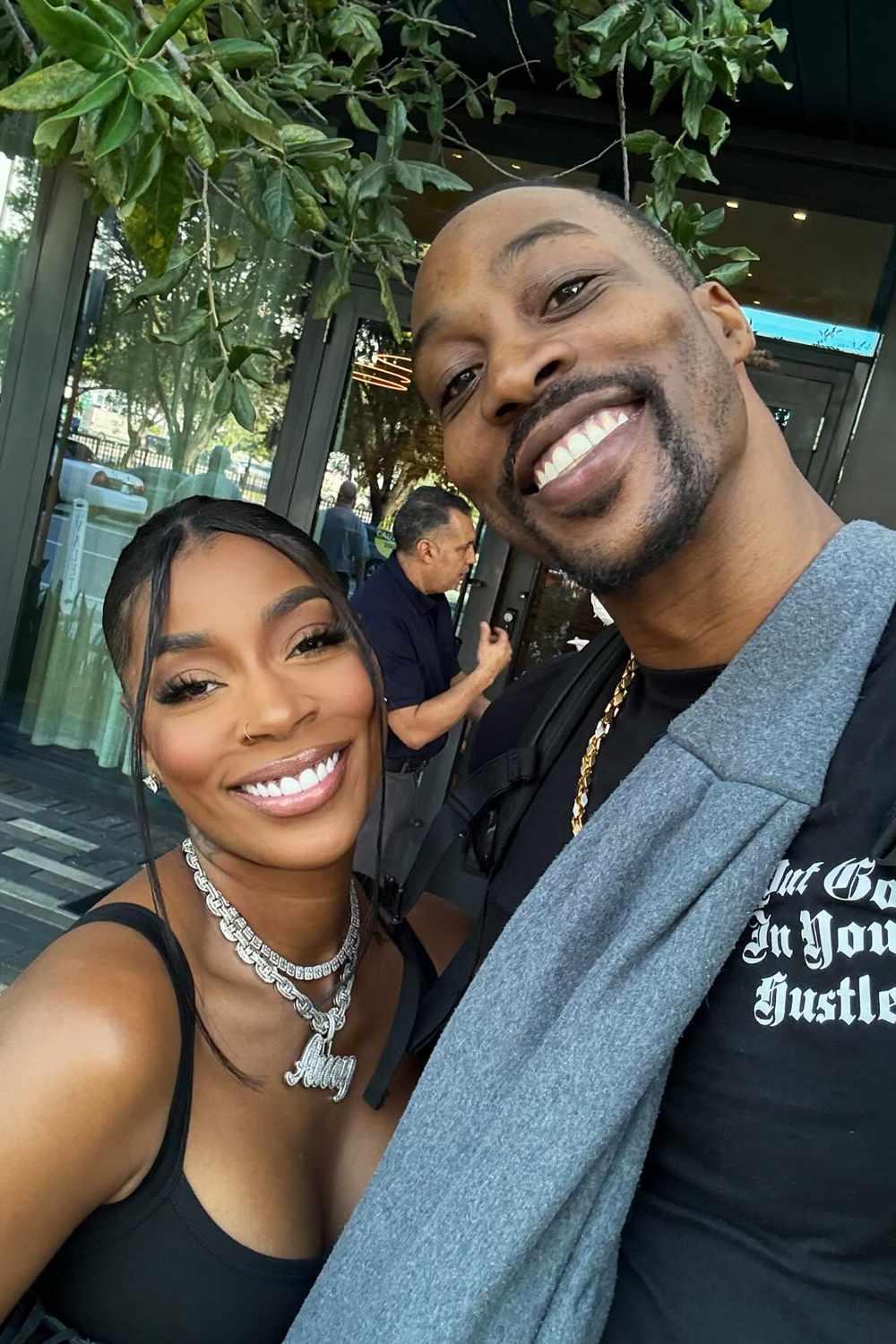 who is dwight howard married to