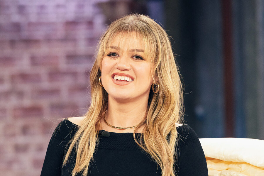 kelly clarkson hairstyles