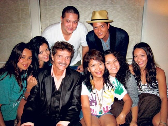 where is bruno mars parents from
