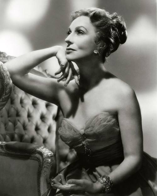 agnes moorehead relationships