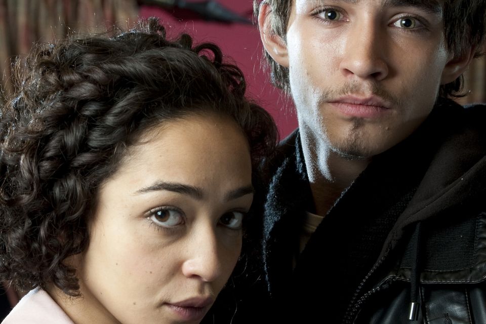 robert sheehan girlfriend