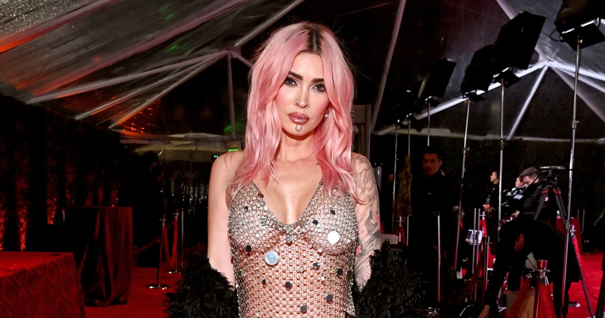 megan fox grammy outfit
