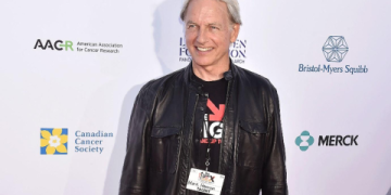 is mark harmon divorced