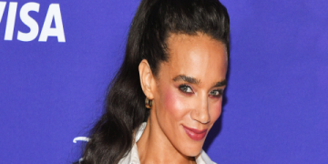 hannah john-kamen father