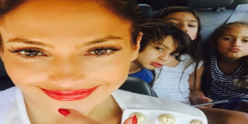 twins of jennifer lopez