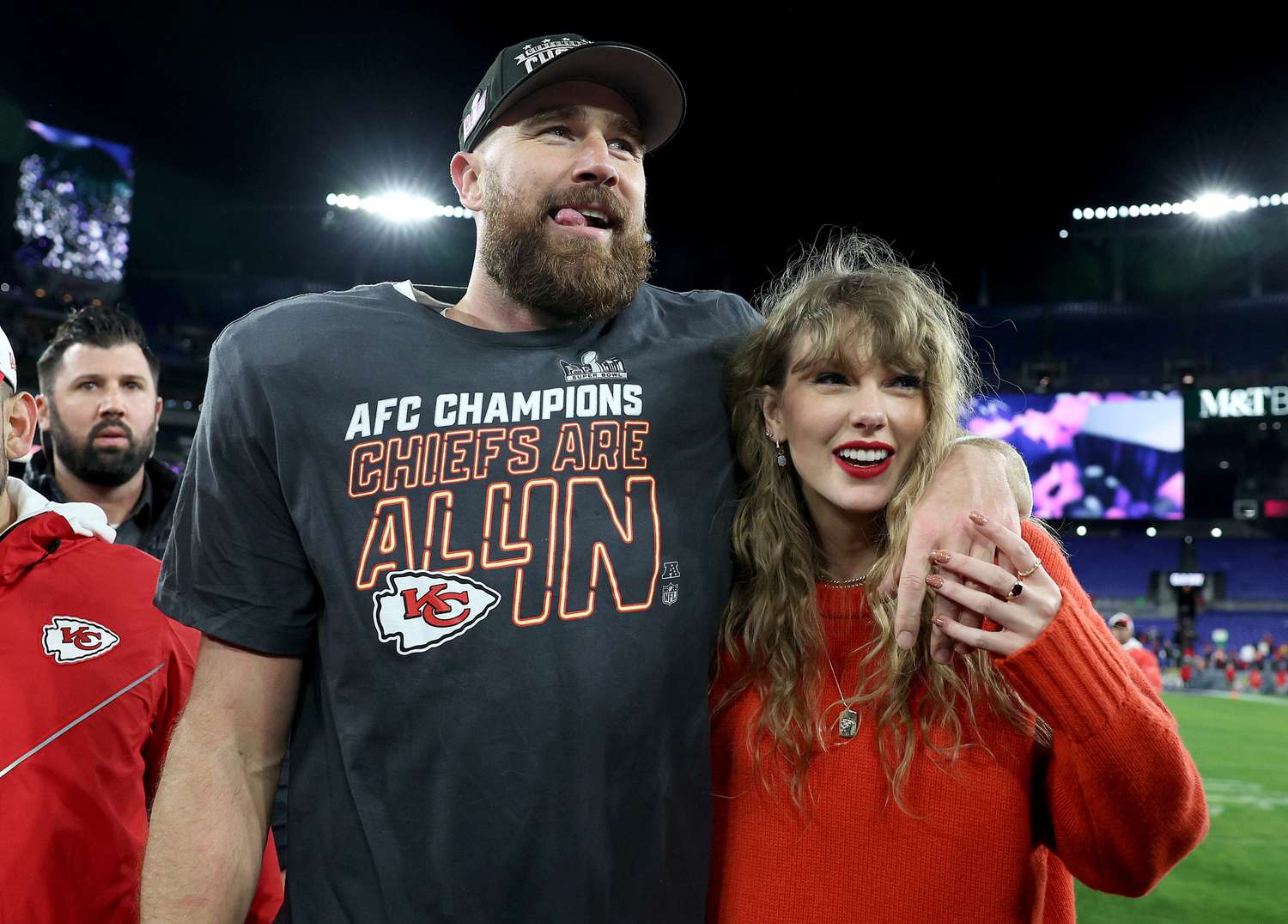 are travis and taylor in love
