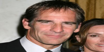 scott bakula’s wife