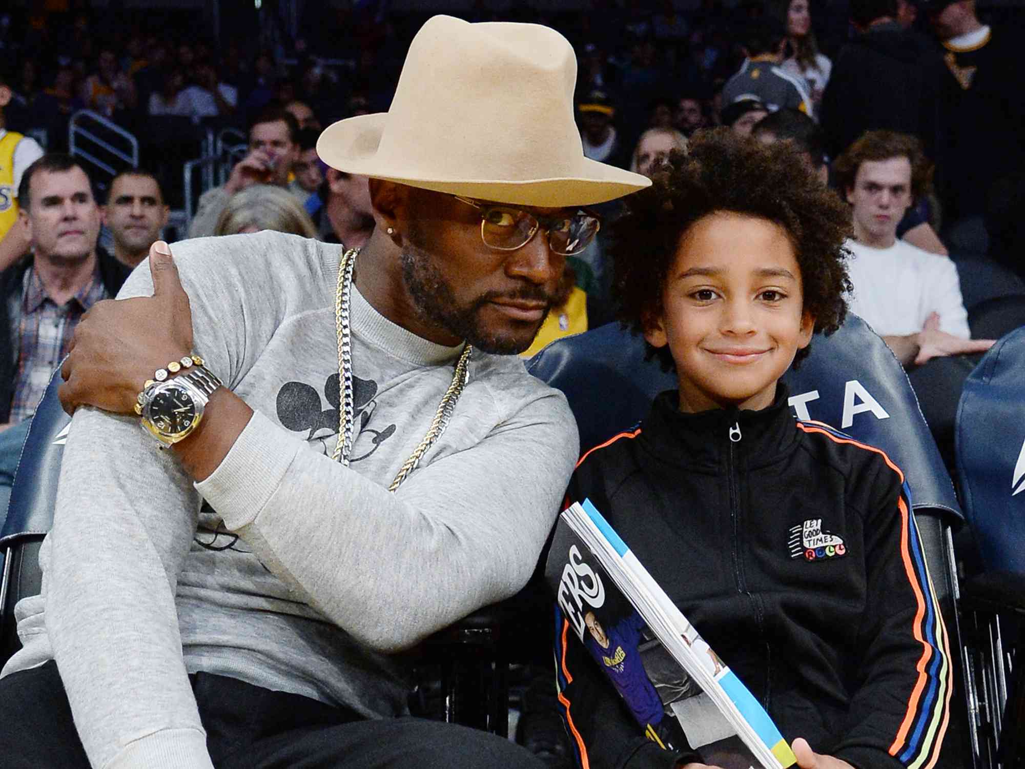 taye digs son
