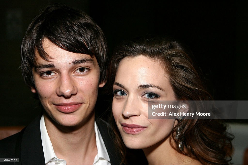 devon bostick wife