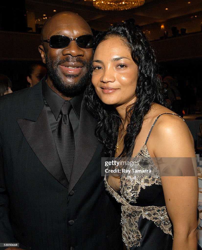 isaac hayes wife
