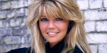 lily exposed her butt