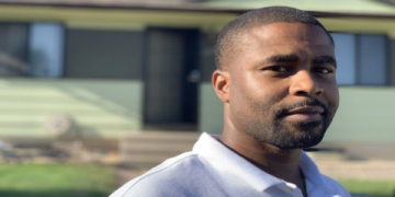 dee on what’s happening now