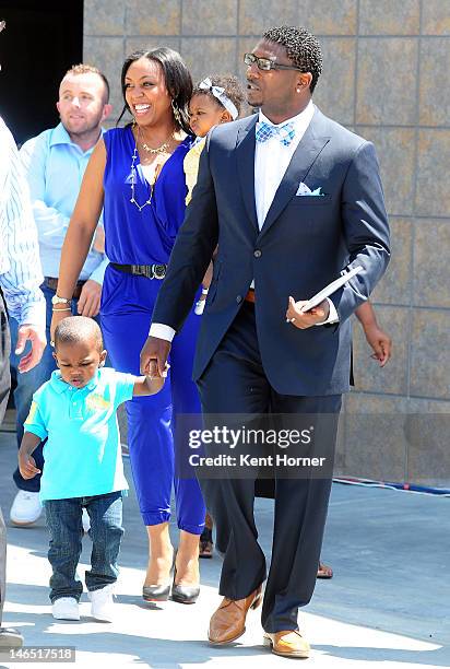 ladainian tomlinson wife