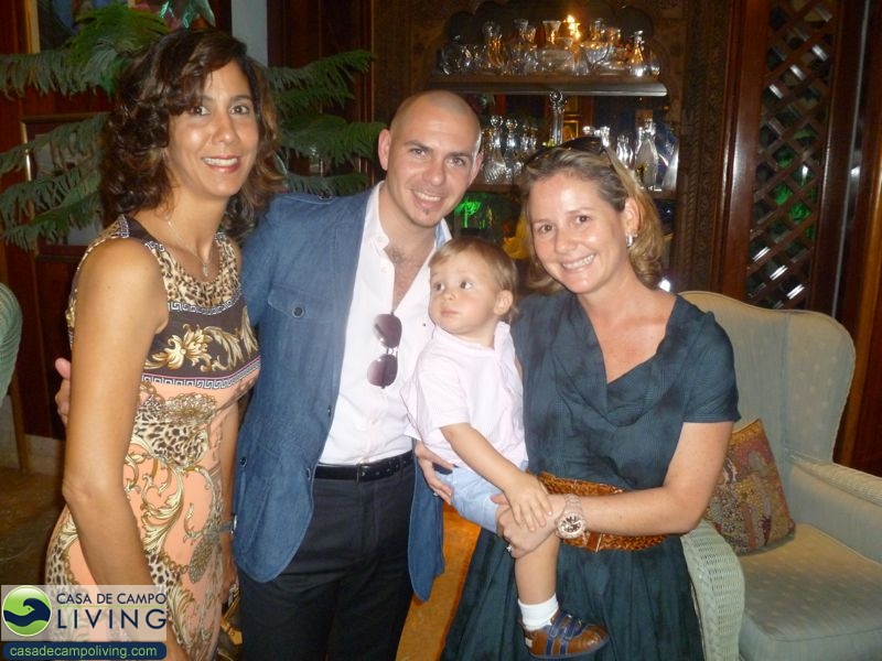 pitbull wife and family