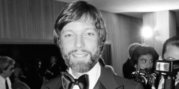 who is martin rabbett married to