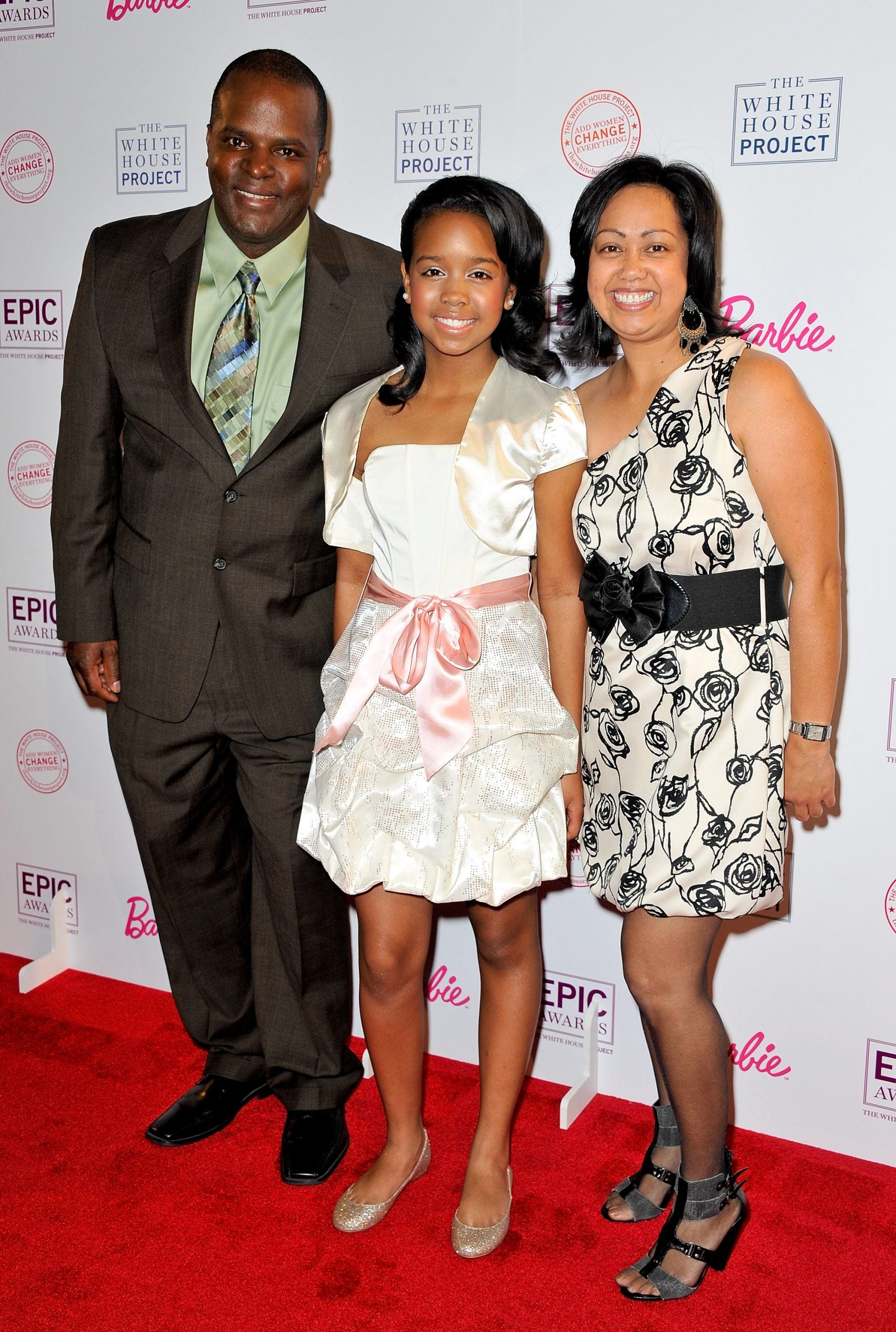 h.e.r singer parents
