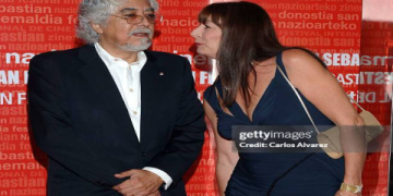 anjelica huston husband