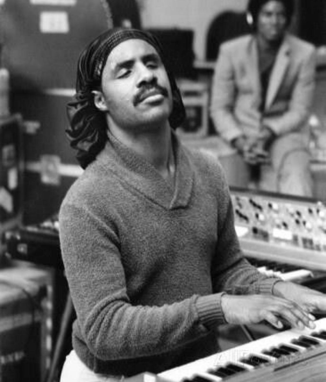 stevie wonder no glasses