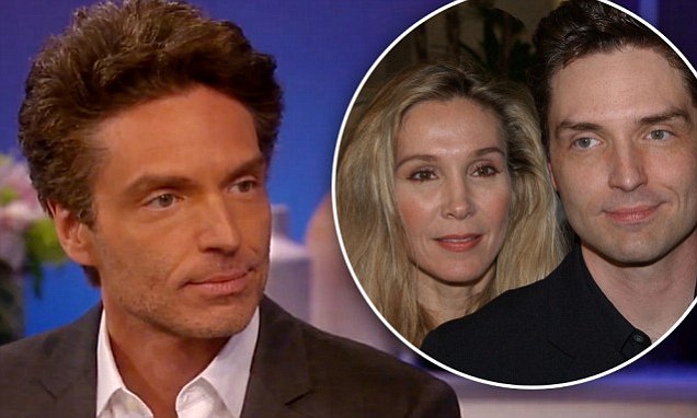 who is cynthia rhodes married to