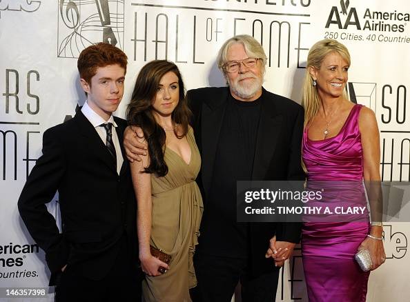 bob seger's wife