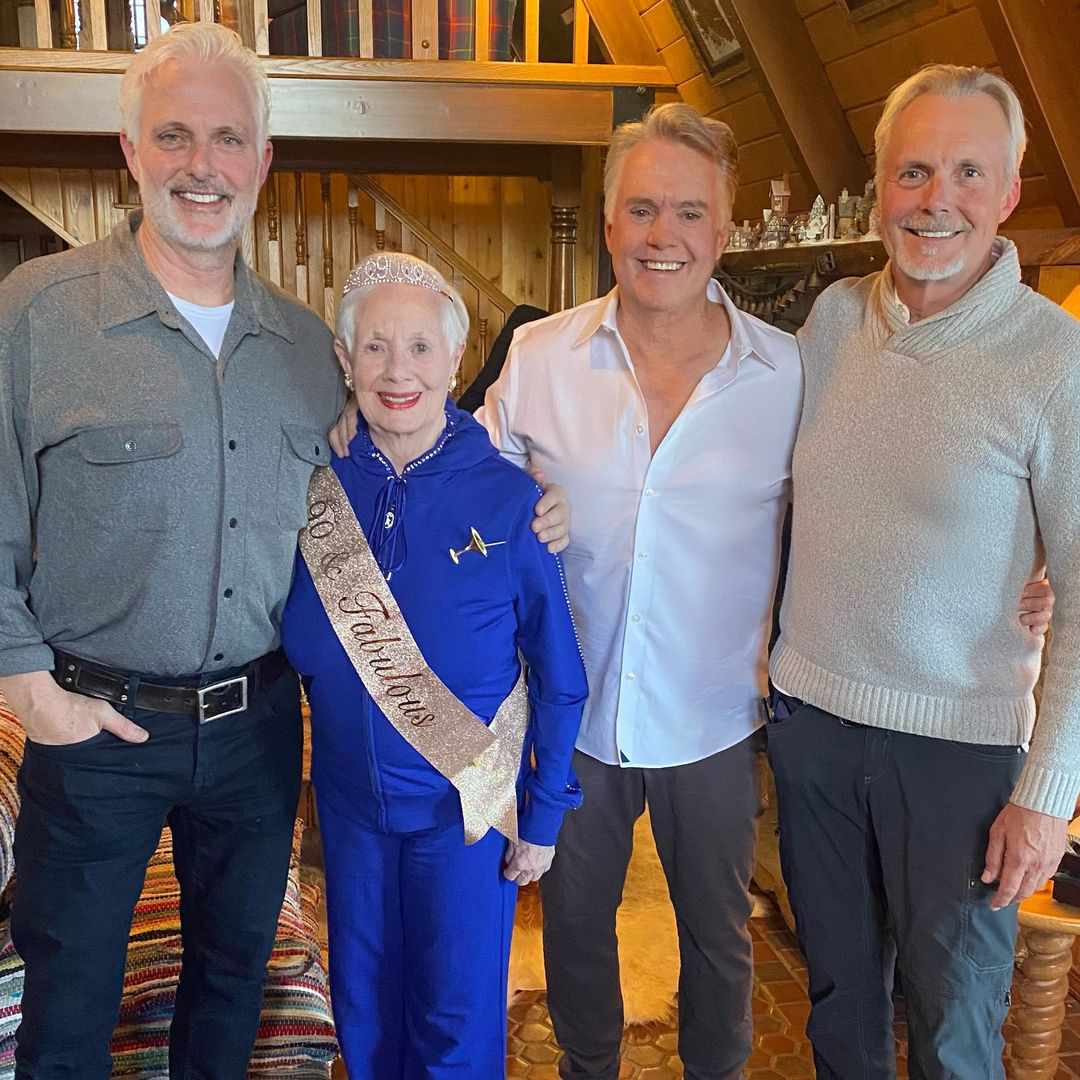 shirley jones grandchildren