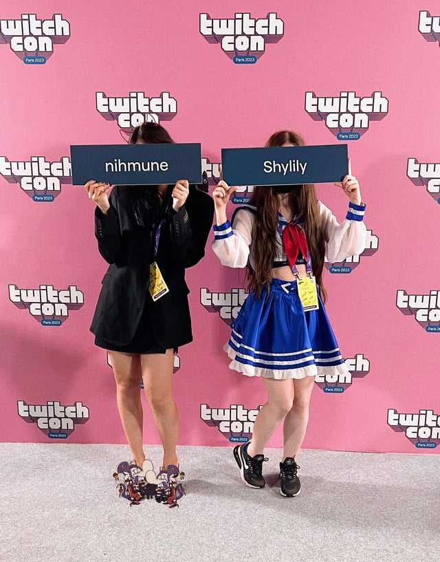lily exposed her butt