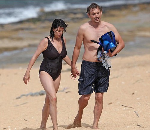 neve campbell jj feild
