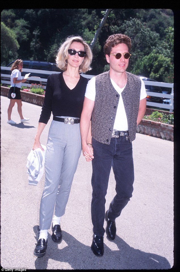 who is cynthia rhodes married to