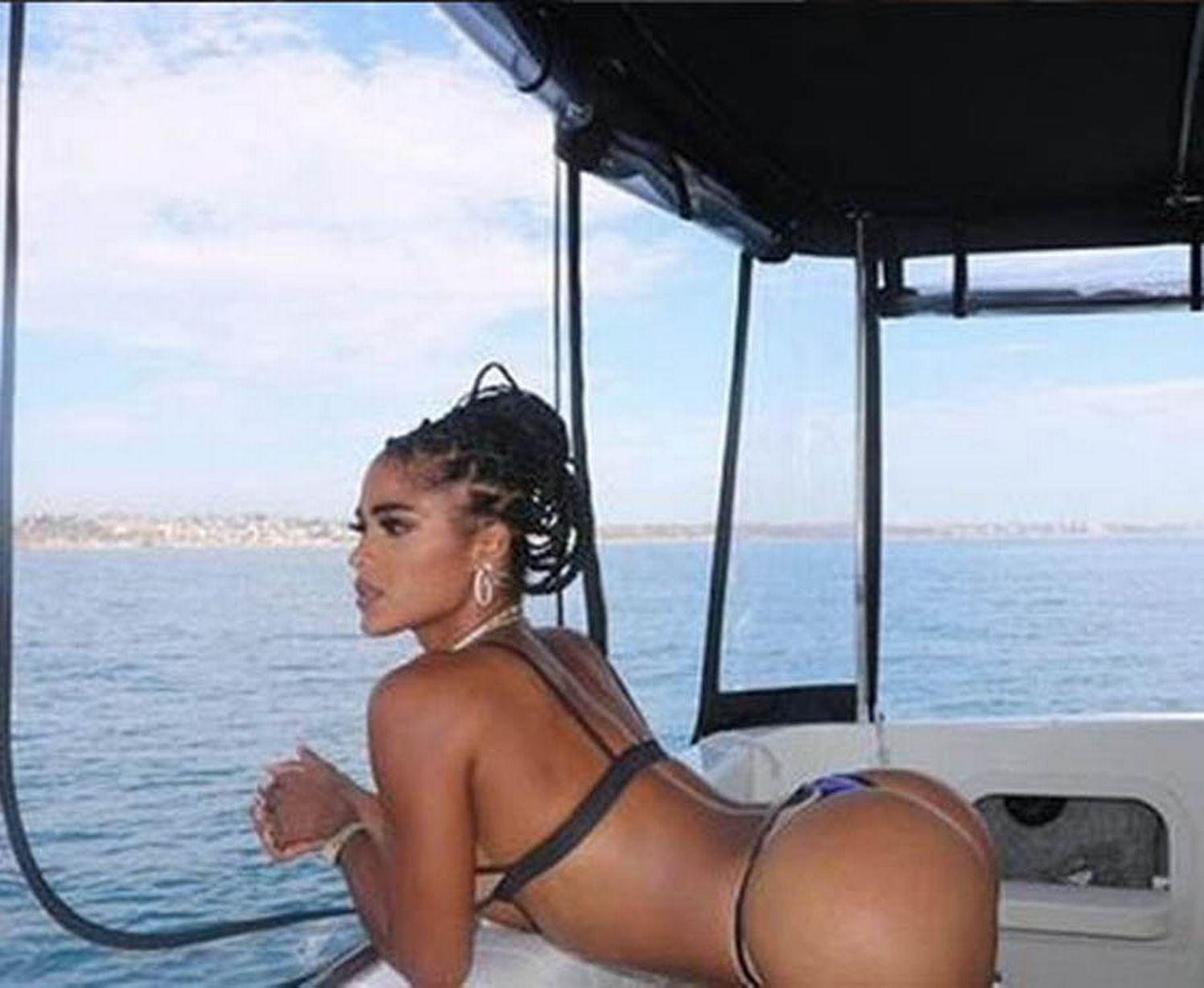 joseline hernandez sexy photos