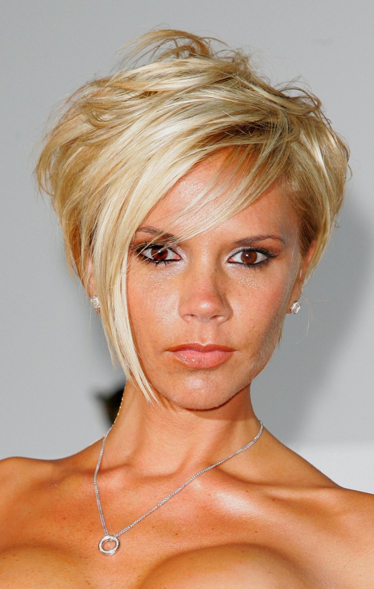 victoria beckham blonde hair