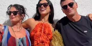 h.e.r singer parents