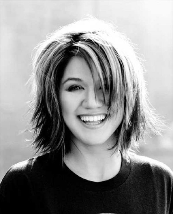 kelly clarkson hairstyles