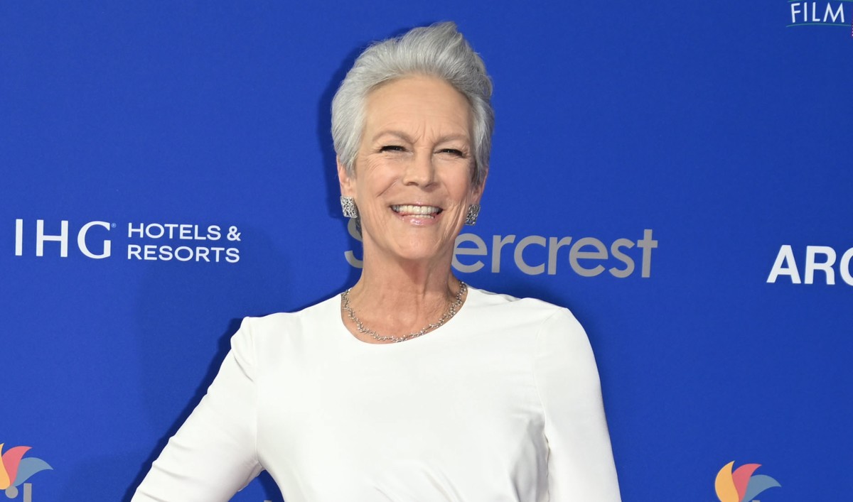 jamie lee curtis donation