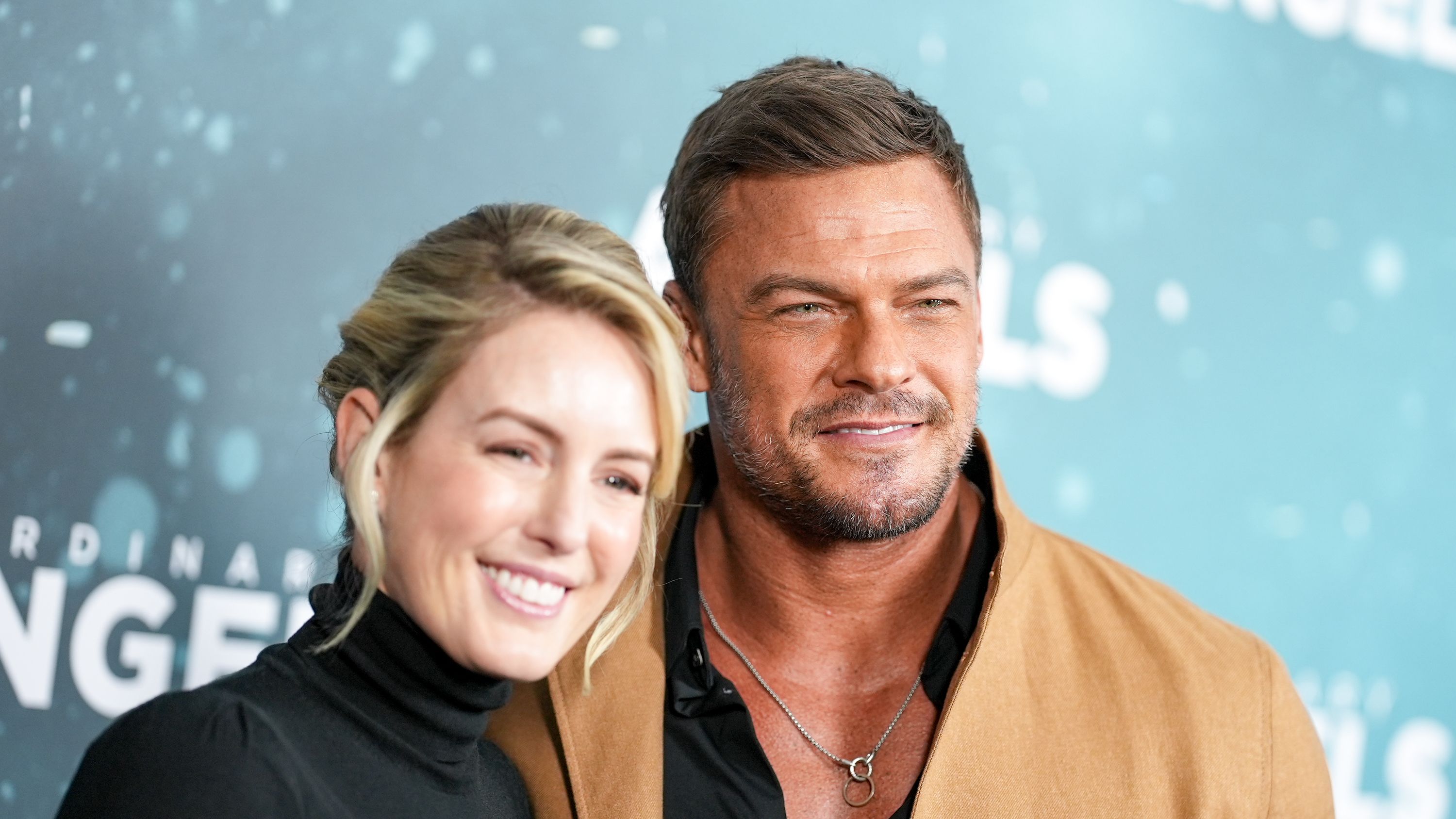 alan ritchson and wife photos