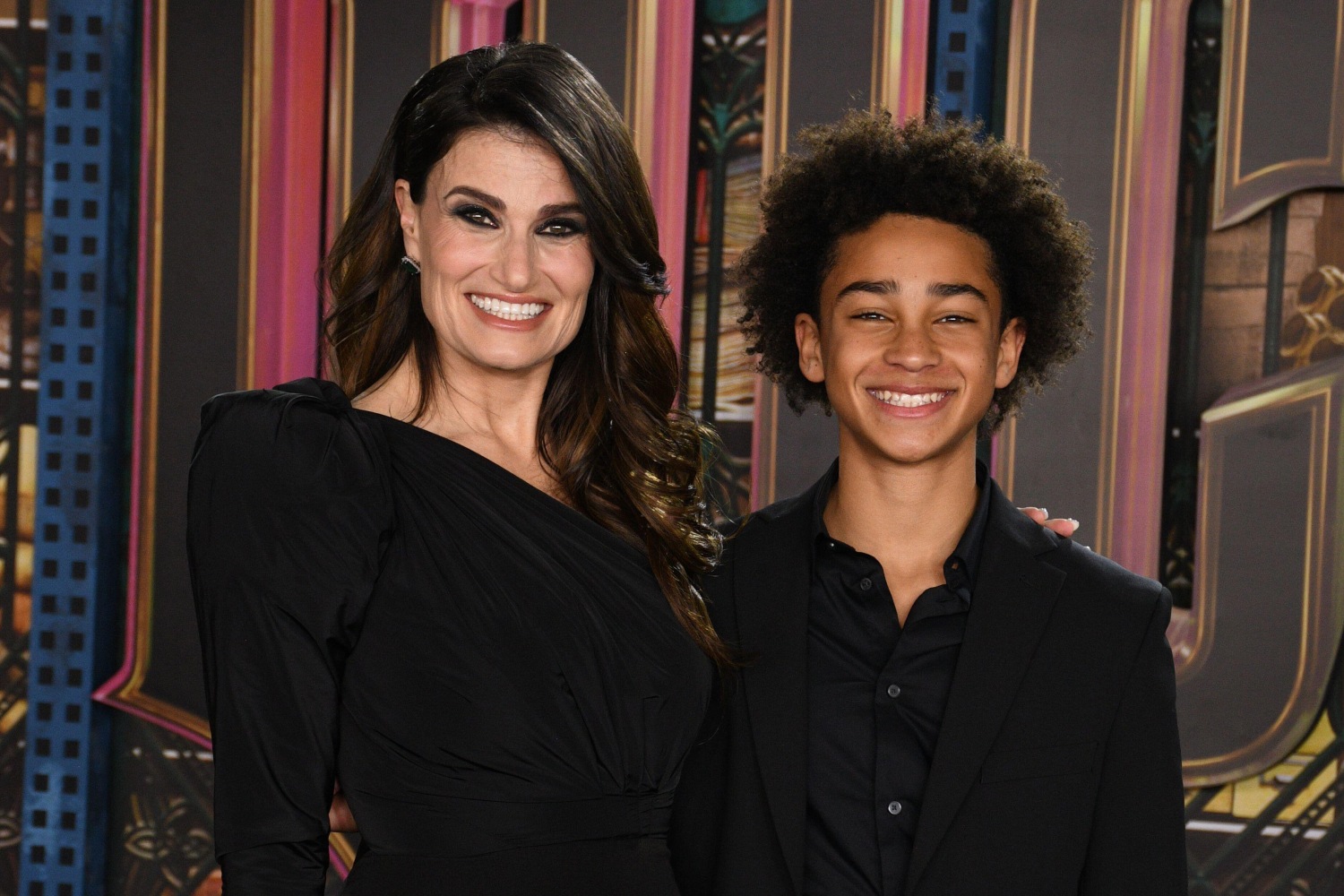 taye digs son