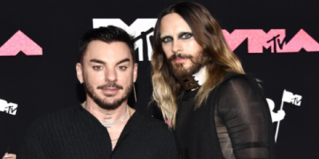 how does jared leto look so young