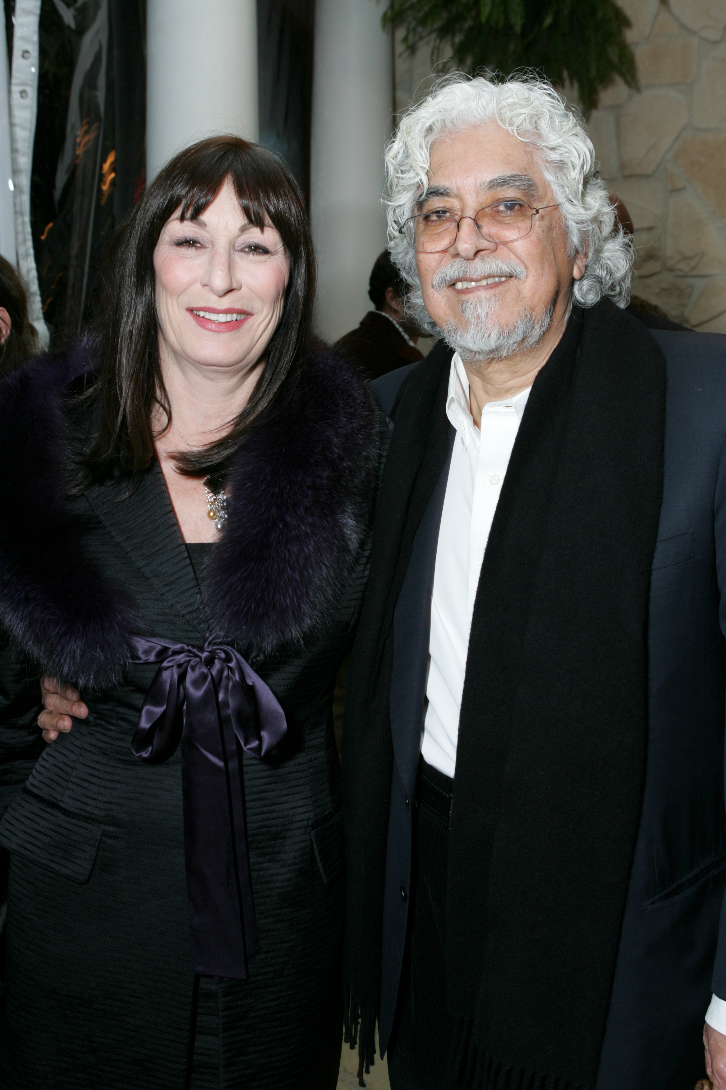 anjelica huston husband